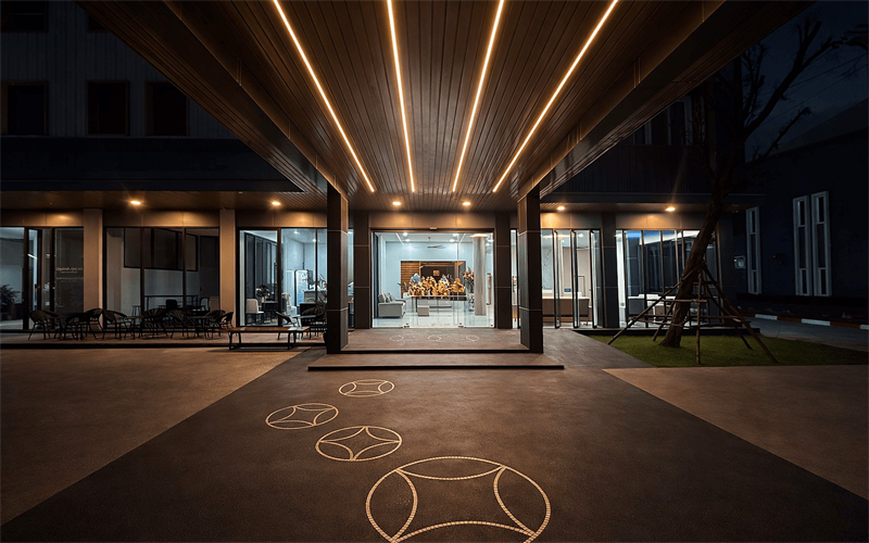 Sandbox Hotel entrance and guest arrival area